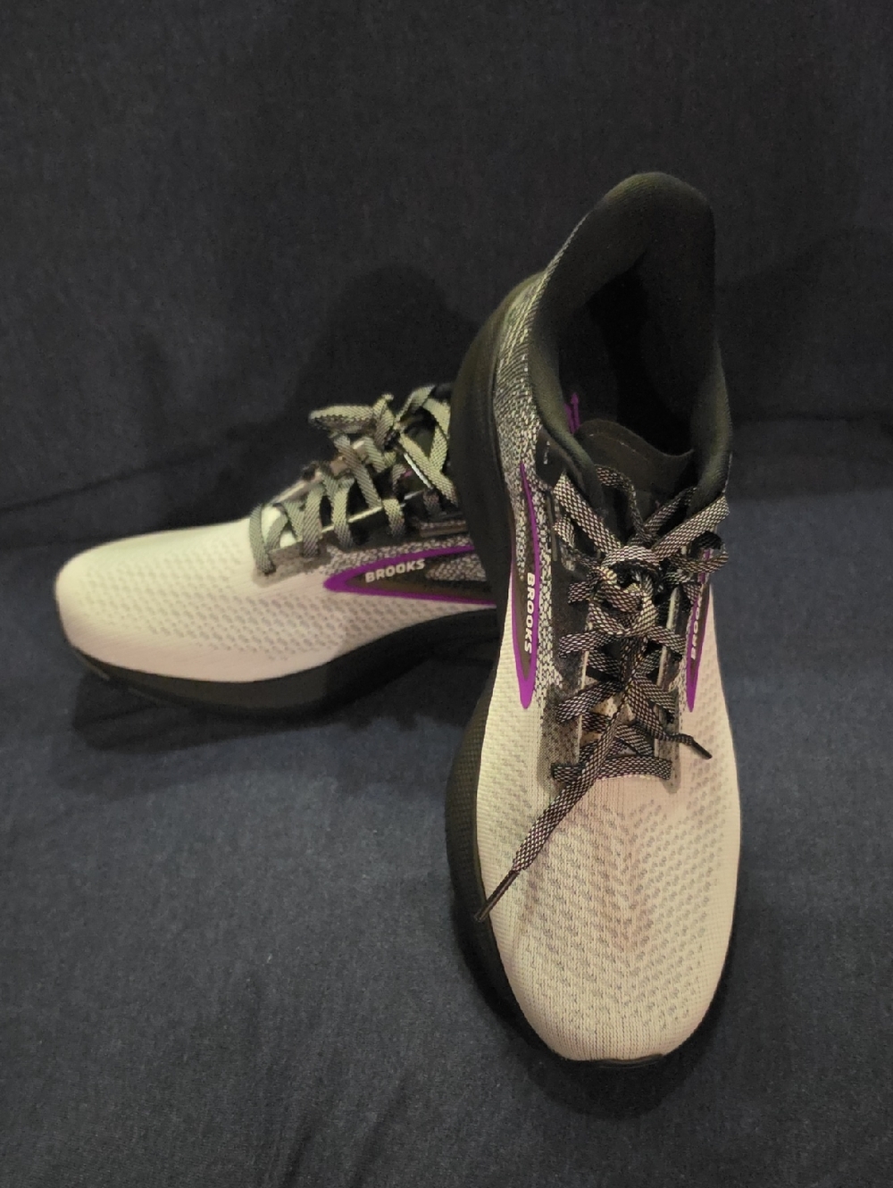 Brooks Women's Launch 10